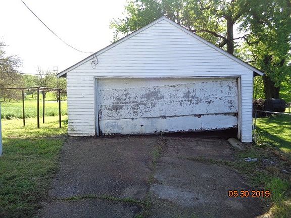 5th image of 614 S Pierpont Ave