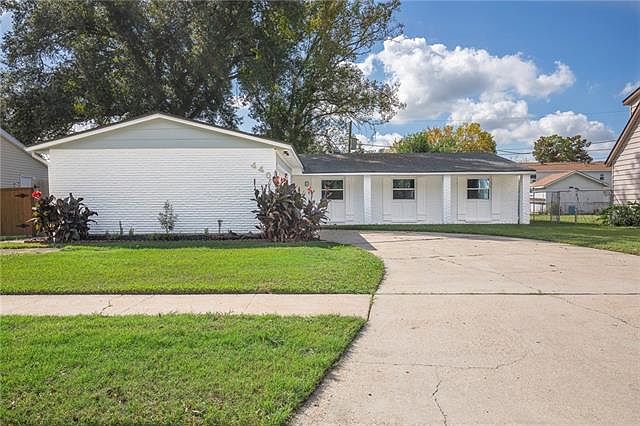 1st image of 440 Belmont Dr