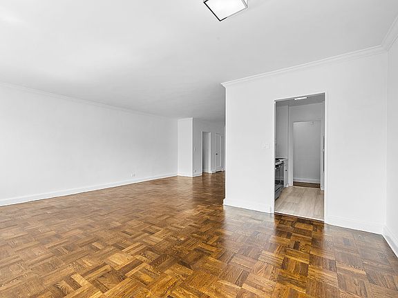 5th image of 215 E 68th St APT 20W