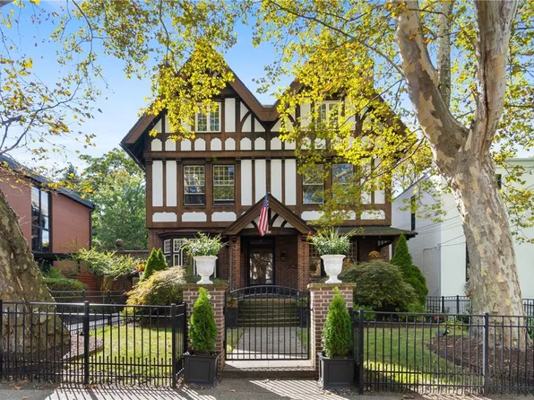 924 S Aiken Ave, Pittsburgh, PA 15232