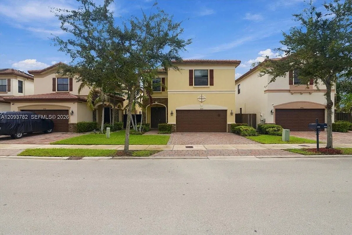 4 bed, 3.5 bath, 2630 sqft, $6,000 — Photo 2
