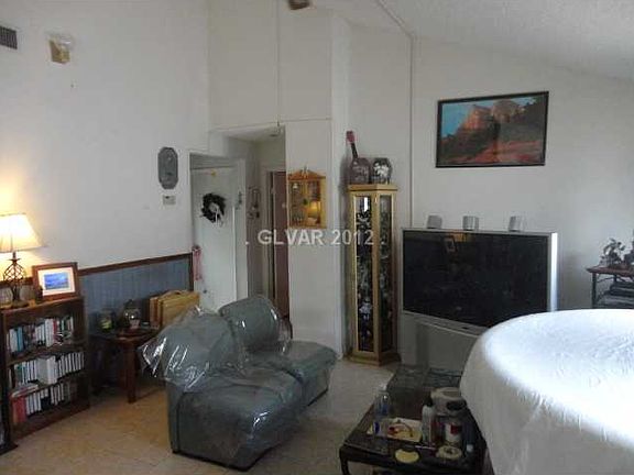 4th image of 4105 Woodgreen Dr