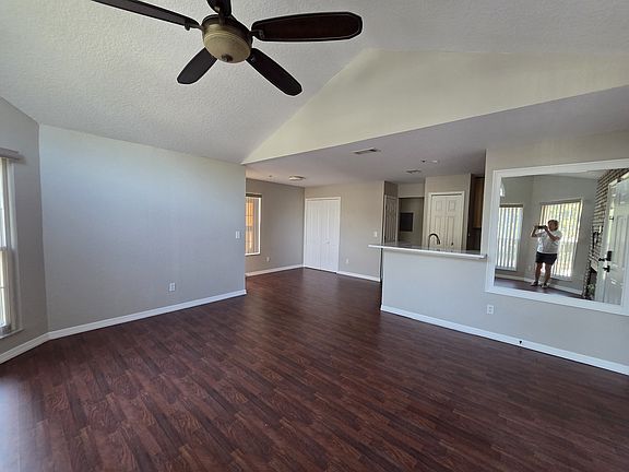 4th image of 682 Youngstown Pkwy APT 332