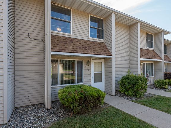 3rd image of 619 Burton Ln