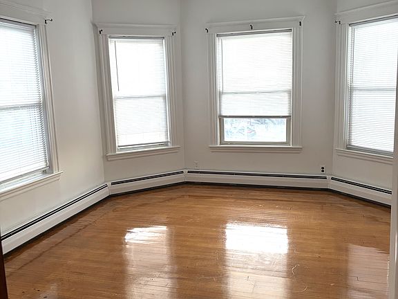 5th image of 40 Paul Revere Rd Floor 2