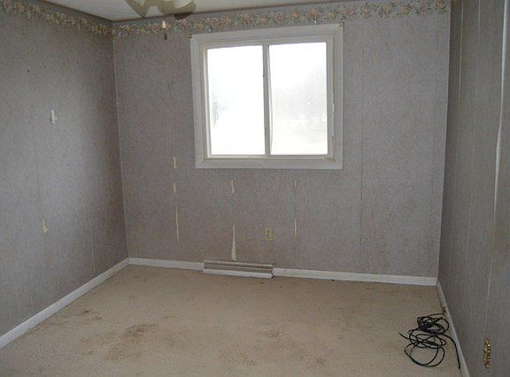 4th image of 1306 Theresa Ln