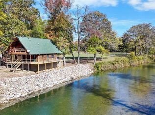 528 Blue Hole Ln, Calico Rock, AR 72519