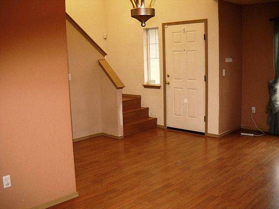 5th image of 1424 186th Street Ct E