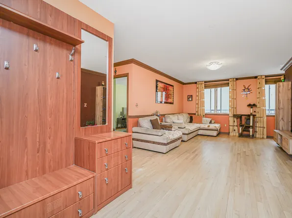 1830 Bath Avenue image 2 of 25