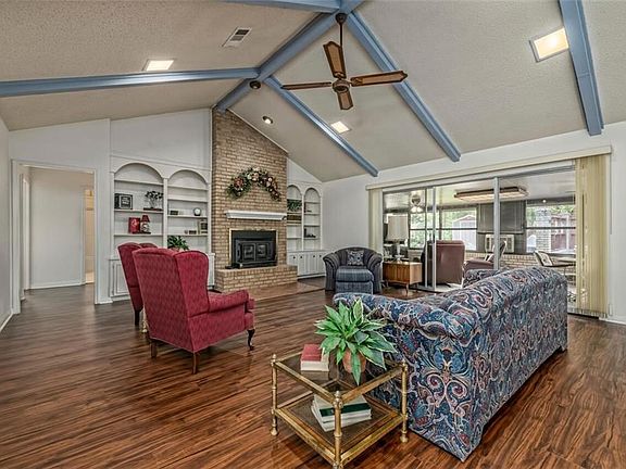 3rd image of 9448 Red River Dr