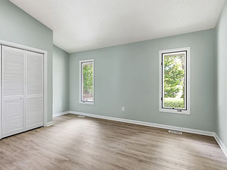 304 Lord Granville Dr — Photo 16