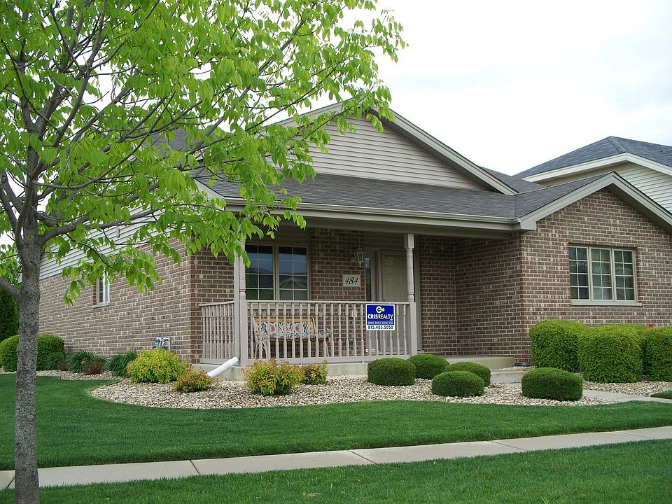 1st image of 484 Somerset Ln
