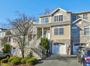 170 Autumn Ridge Rd, Morris Plains, NJ 07950