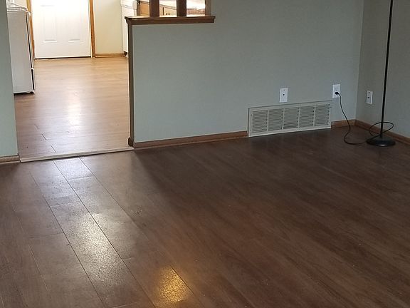 3rd image of 1233 N 9th Ave