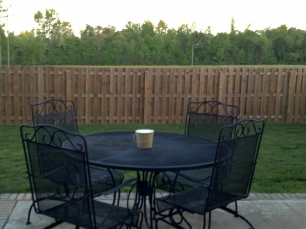 53 Windwood Dr, Fayetteville, TN 37334