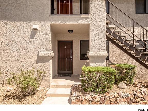 2nd image of 2085 Mesquite Ave Unit 4