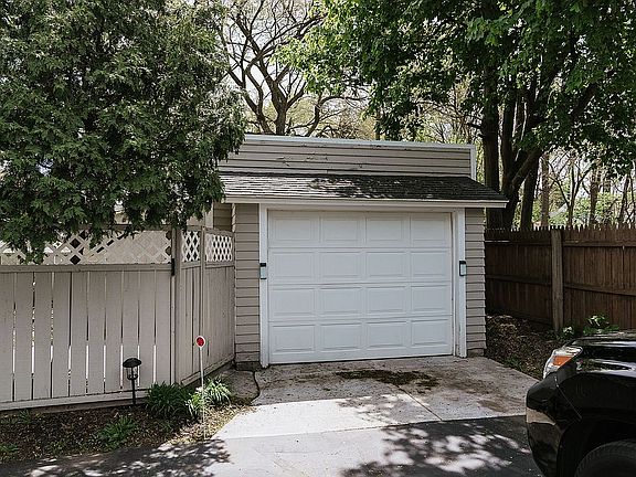 4th image of 437 N Prospect St