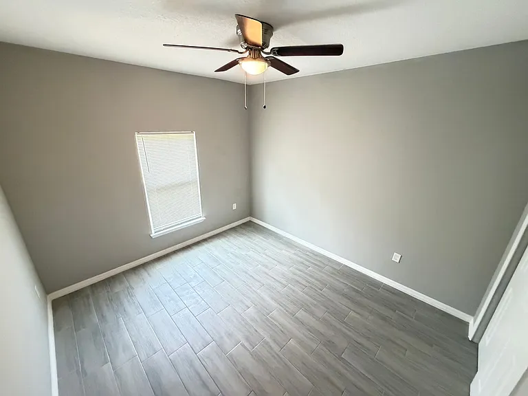 1388 Hazel St NW — Photo 15