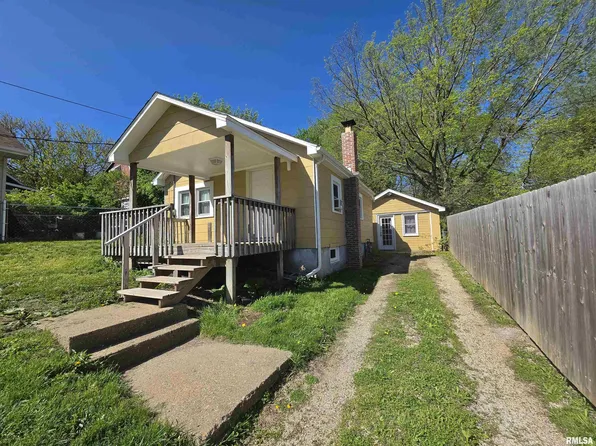 224 Grandview Ave, East Peoria, IL 61611