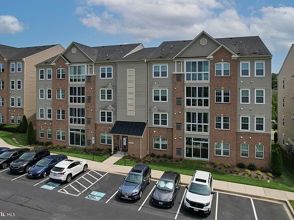 3rd image of 8480 Ice Crystal Dr Unit K