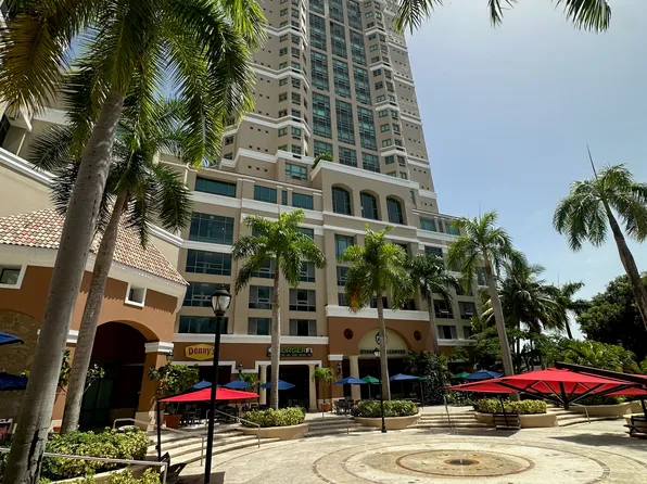 103 Gallery Plaza Ave, San Juan, PR 00911