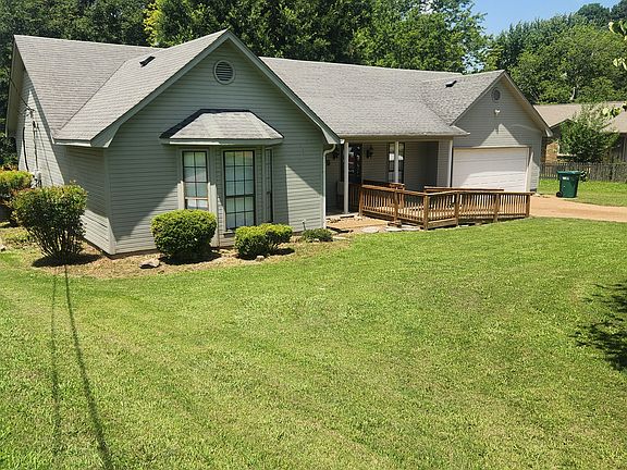 2nd image of 15 Fair Acres Cv