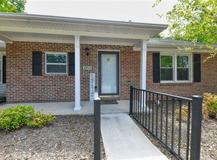 3325 B Groometown Rd, Greensboro, NC 27407