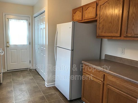4th image of 200 Manning Way