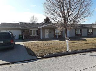 712 N Sunset St, Kanawha, IA 50447