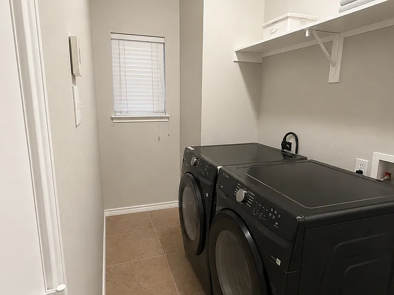 1622 Lake Travis Dr — Photo 31