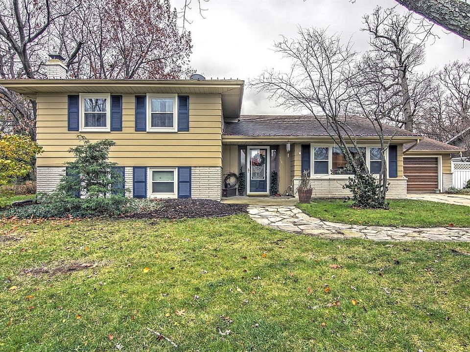 1st image of 12065 S Oakwood Dr