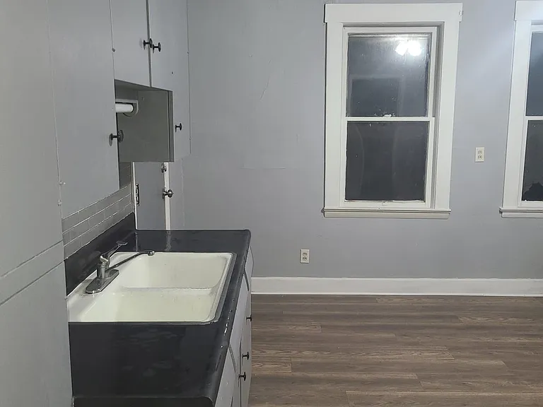 7006 Clement Ave — Photo 2