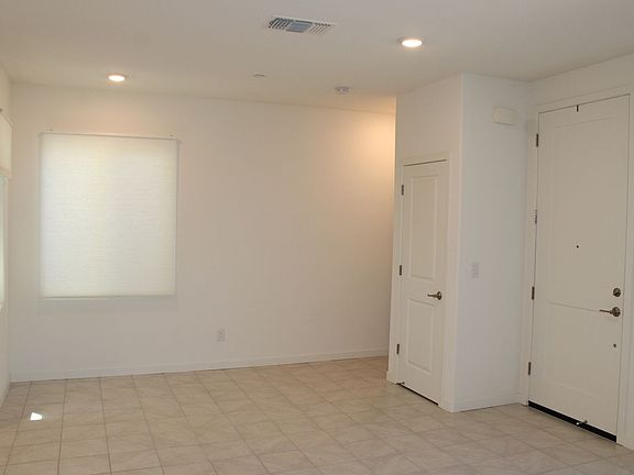 4th image of 1618 Scarlet Ash Ave