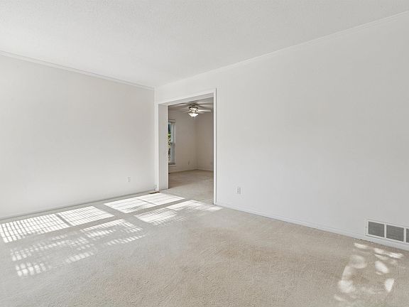 4th image of 38665 Bayside Ct