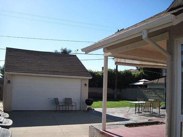 2nd image of 8002 Allengrove St