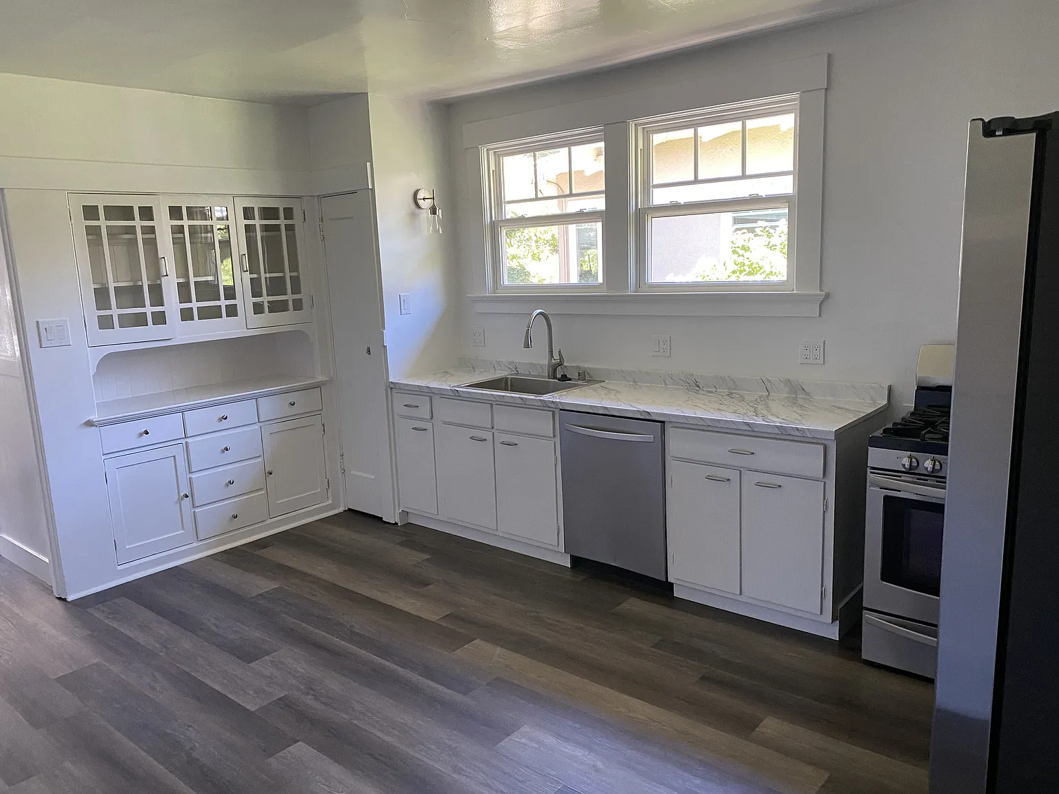 3 bed, 1.5 bath, 1253 sqft, $5,000 — Photo 4