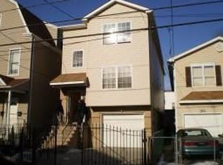49 Hobson St, Newark, NJ 07112