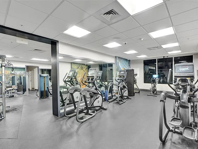 1750 N Bayshore Dr #2510 — Photo 38
