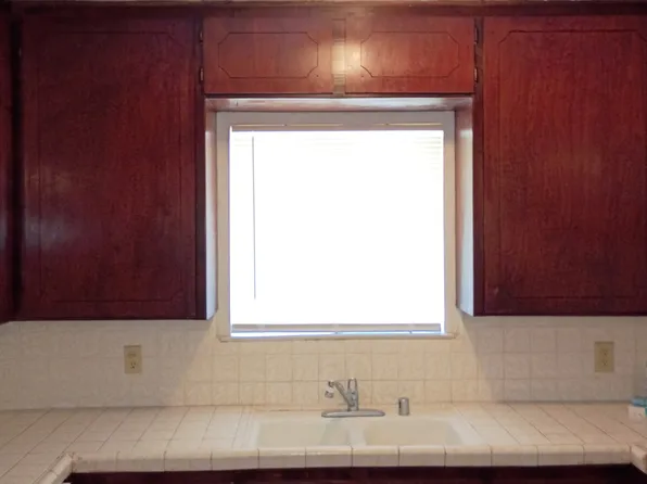 402 S Dearing Ave #103, Fresno, CA 93702