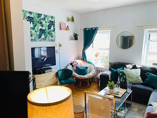 Rented by Bank Neary | media 32