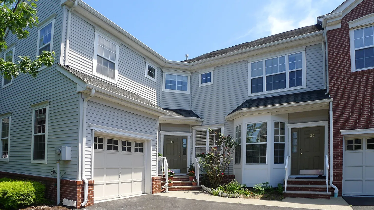 21 Gordon Cir photo 1