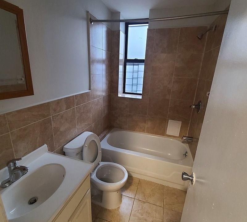 2nd image of 2537 Church Ave APT 2F