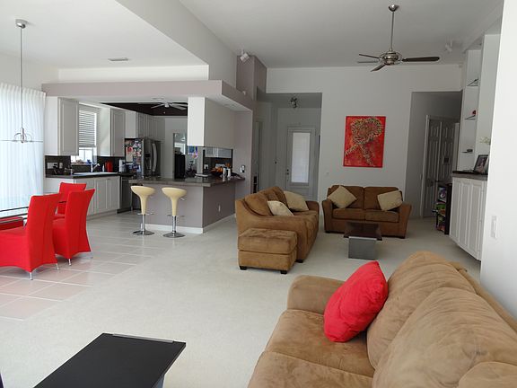 2nd image of 5546 Lucia Pl