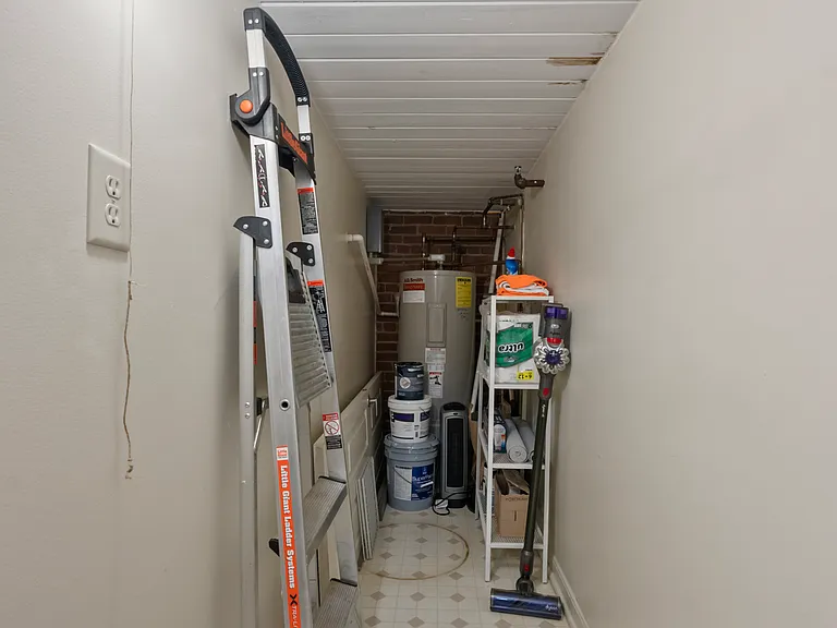 544 S Front St #315 — Photo 8