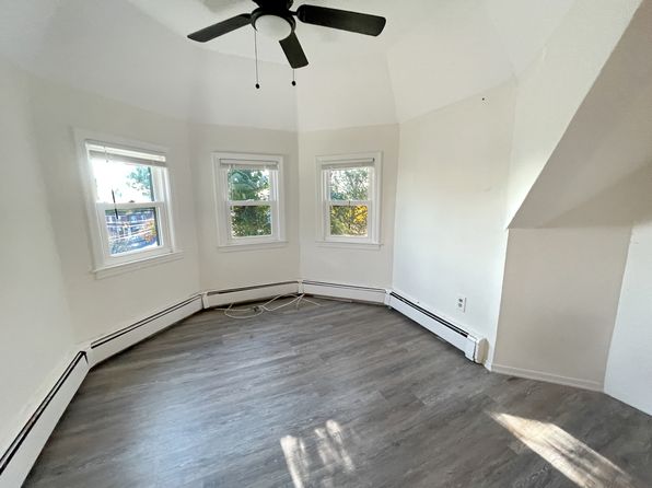 87 Laurel Rd #5