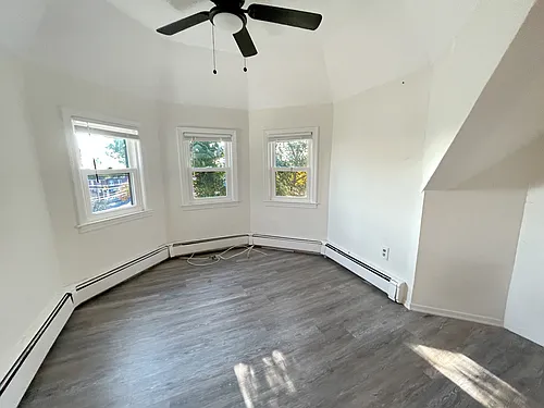 87 Laurel Rd #5 Photo 1