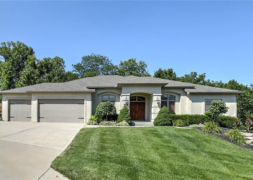 1st image of 10418 River Hills Dr