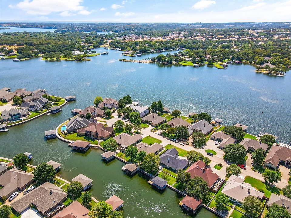 1st image of 2515 Pebble Dr