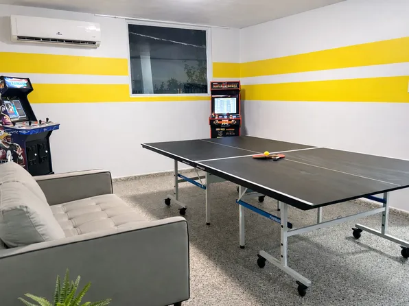 (undisclosed Address), Carolina, PR 00987