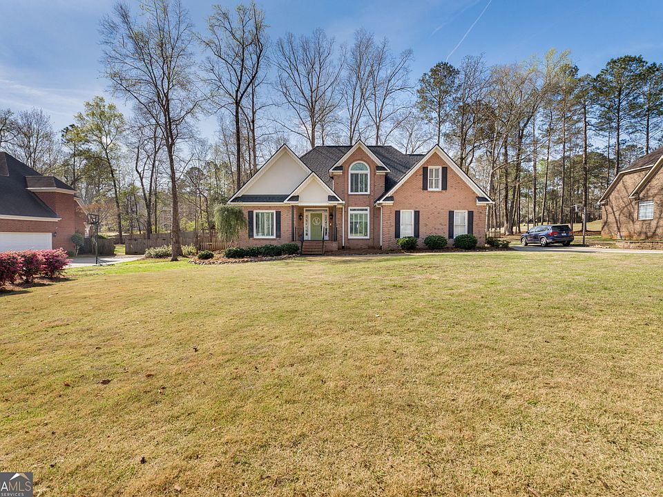 1st image of 144 Cambridge Way